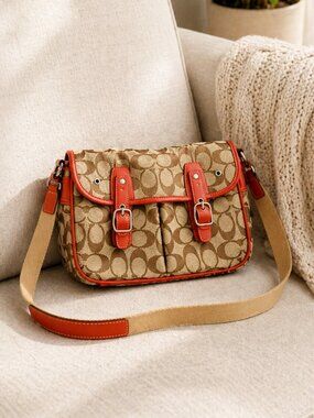 Vintage Coach Small Flap Crossbody Shoulder Bag Signature Jacquard Red Tan Leath